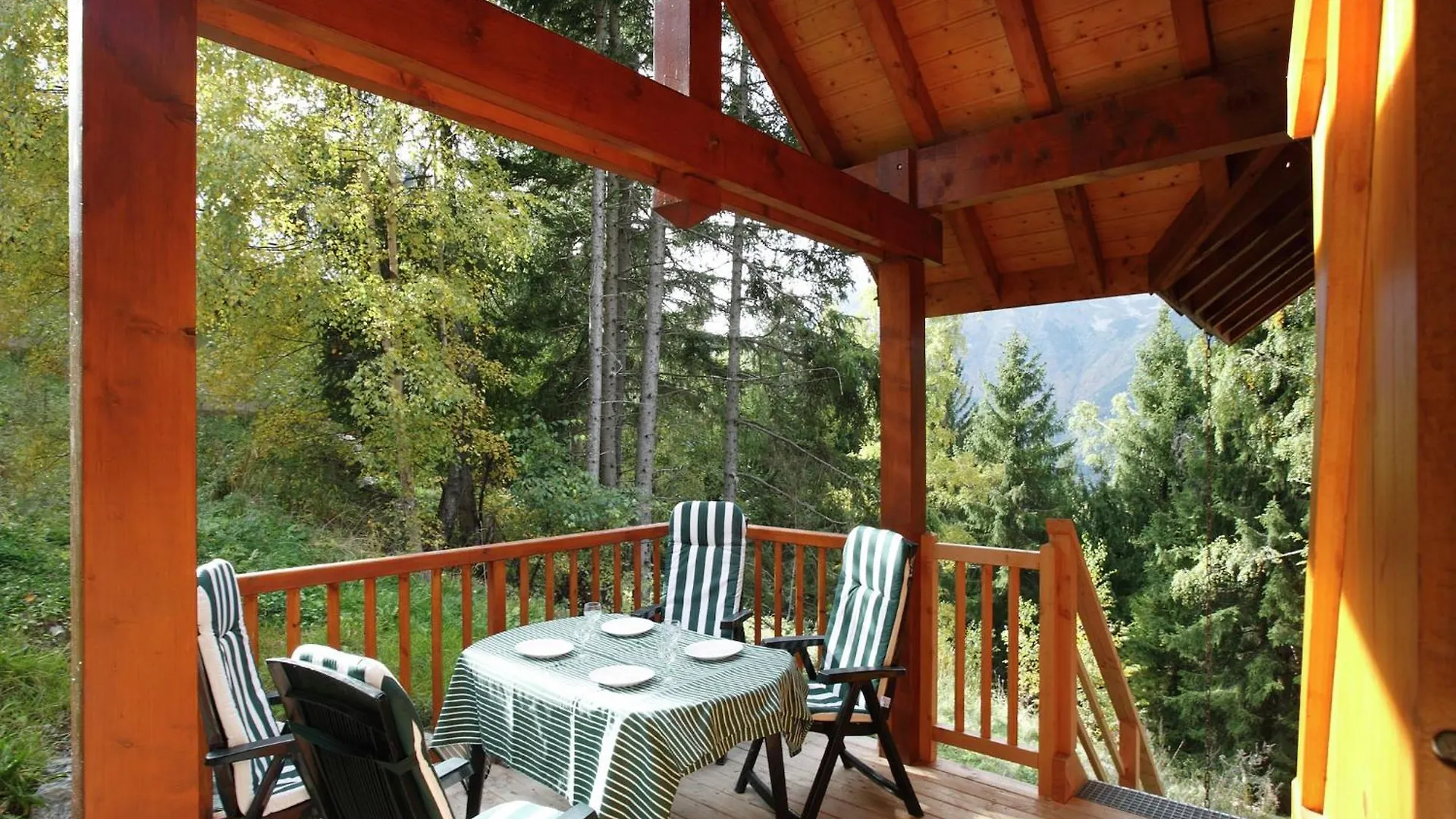 Pretty Chalet Near The Oz Ski Area, Cleaning Included Oz 0*,